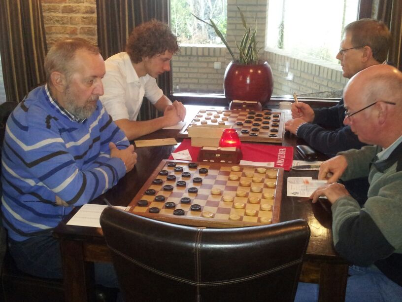 DV Oosterveen - DEZ Laren 2013-11-16 4.jpg