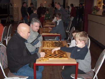 Oliebollentoernooi_Tim_en_vader.jpg