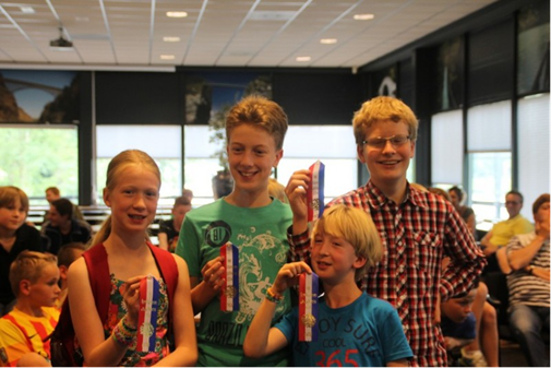DEZ Laren op NK Sneldammen jeugdteams