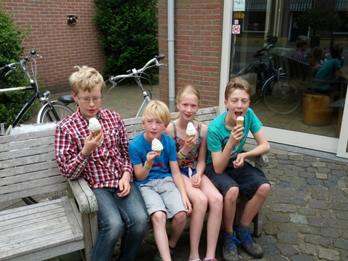 DEZ Laren op NK Sneldammen jeugdteams